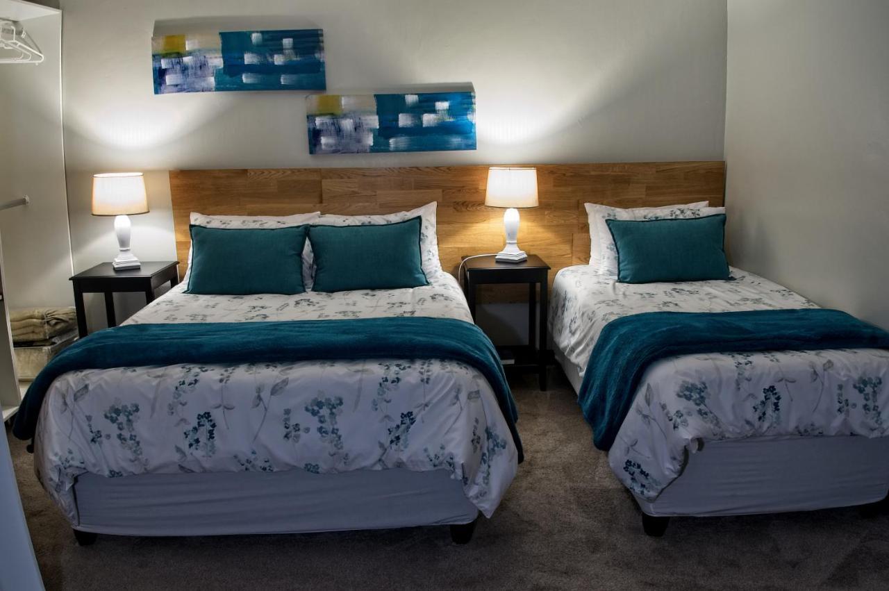 Rest-A-While Guest House - Pretoria-Noord Esterno foto