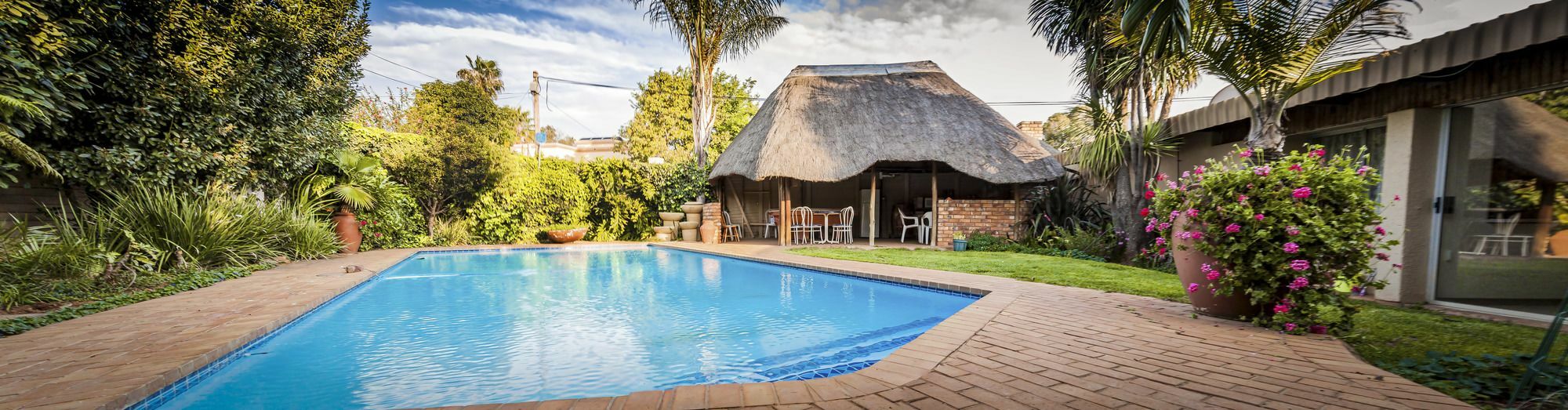 Rest-A-While Guest House - Pretoria-Noord Esterno foto